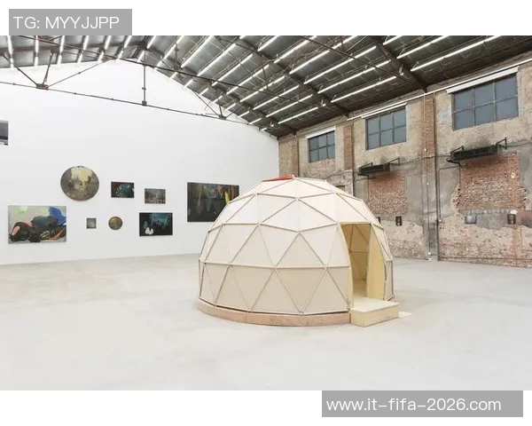 探索798艺术区足球公园的创意空间与文化魅力,感受艺术与运动的完美结合 探索798艺术区足球公园的创意空间与文化魅力,感受艺术与运动的完美结合